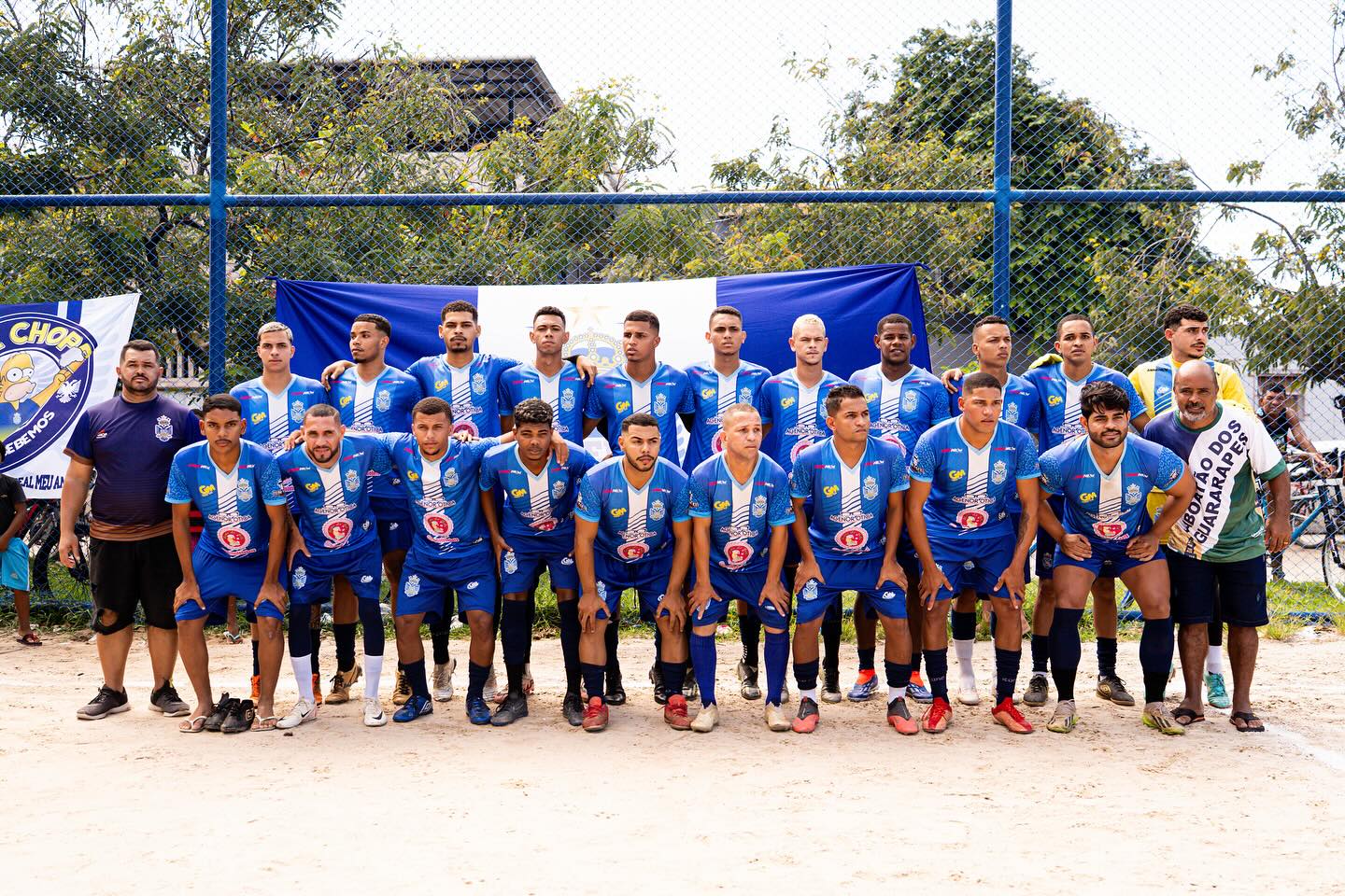 Foto oficial da equipe adulta do Real Guararapes